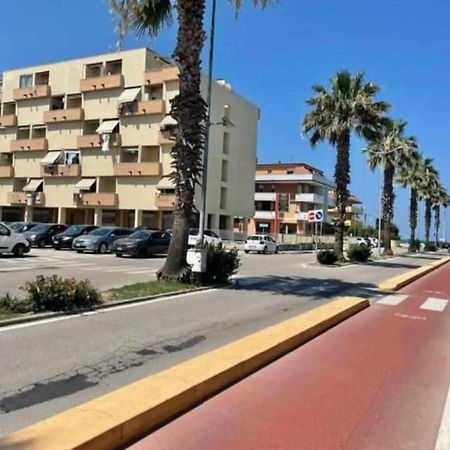 Porto SantʼElpidioAd Un Passo Dal Mareアパートメント エクステリア 写真